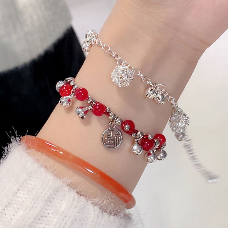 New Red Rope Retro Blessing Card Bell Bracelet Fashion Simple and Light Luxury Internet Hot Hand Jewelry Design Wholesale
