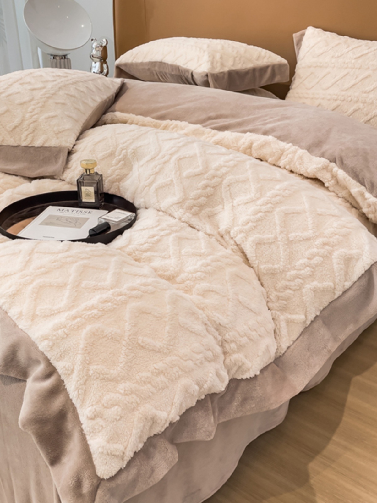 WINTER THICKENED MILK VELVET TAFFETA FOUR-PIECE SET FITTED SHEET DOUBLE-SIDED VELVET CORAL VELVET COVER BED SHEETS THREE-PIECE SET OF SIX