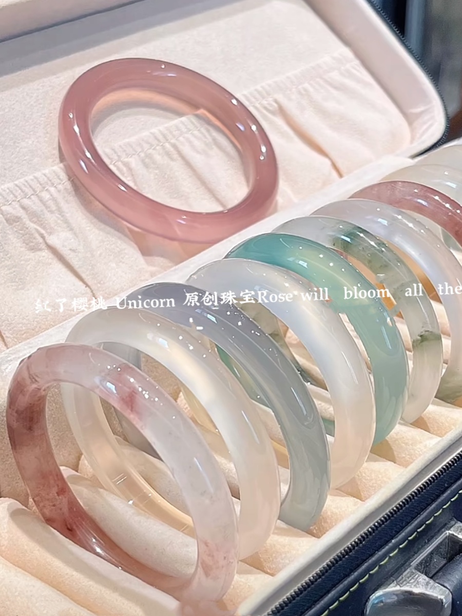 NATURAL WHITE MOONLIGHT BRACELET WOMENS HIGH ICE TRANSPARENT LYCHEE JELLY CHALCEDONY BRACELET GOLD SILK JADE BRACELET VIOLET BRACELET WOMEN