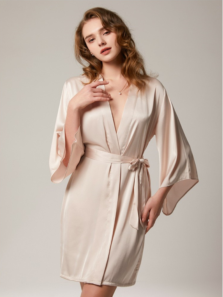 NIGHTGOWN FEMALE SUMMER THIN SEXY ICE SILK WEDDING WEDDING MORNING ROBE BRIDESMAID YUKATA SPRING AND AUTUMN BRIDAL BATHROBE PAJAMAS