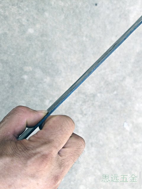 Yang Xilian hammer pattern forging samarium knife high manganese steel grass mowing sickle agricultural samarium grass clearing and clearing weeding and elongating