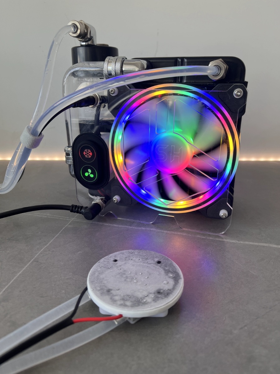 SH FROST EATING CHICKEN WATER COOLING RADIATOR MOBILE PHONE TABLET MAGNETIC SEMICONDUCTOR WATER COOLING REFRIGERATION HEAD LAPTOP