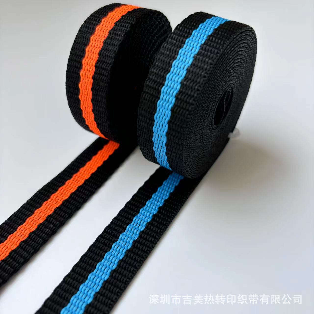 三款50万内汽油SUV对决：操控、豪华与力量的极致选择