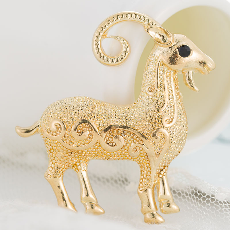 Wholesale Animal Brooches, Twelve Zodiac Sheep Pins, Rhinestone Brooches, Clothing Accessories, Direct Sales from Manufacturer, Ethnic Style Accessories