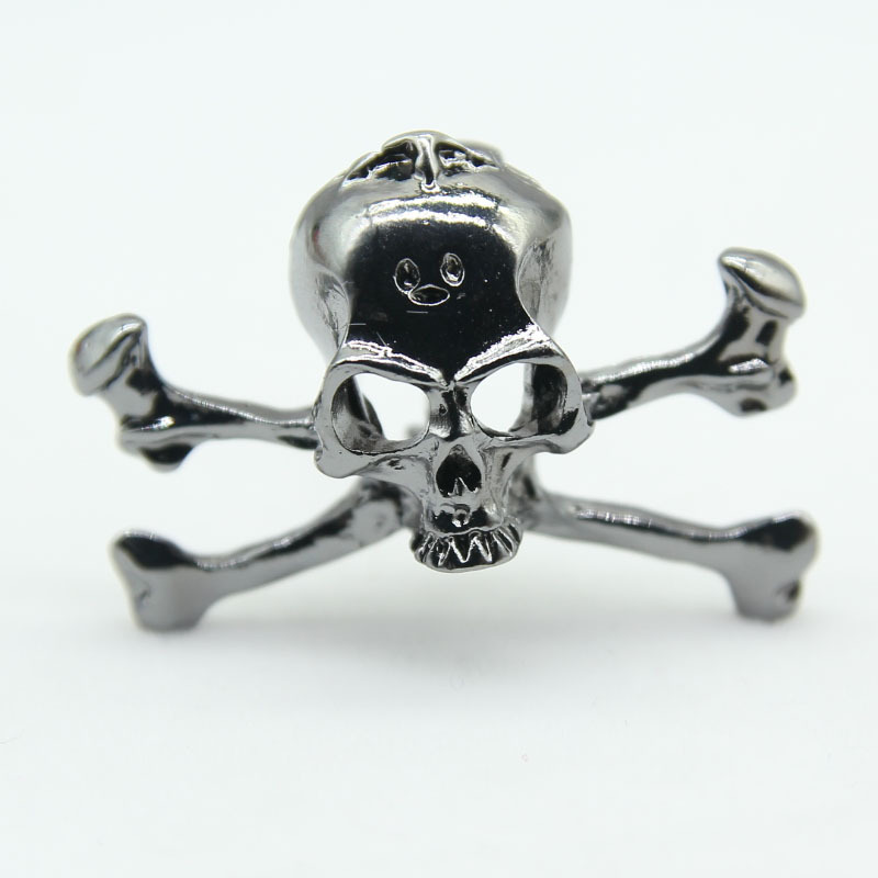 Ruan Hao New Ghost Head Paint Brooch Gun Black Skull Head Brooch Personality Pin Halloween Punk Clothing