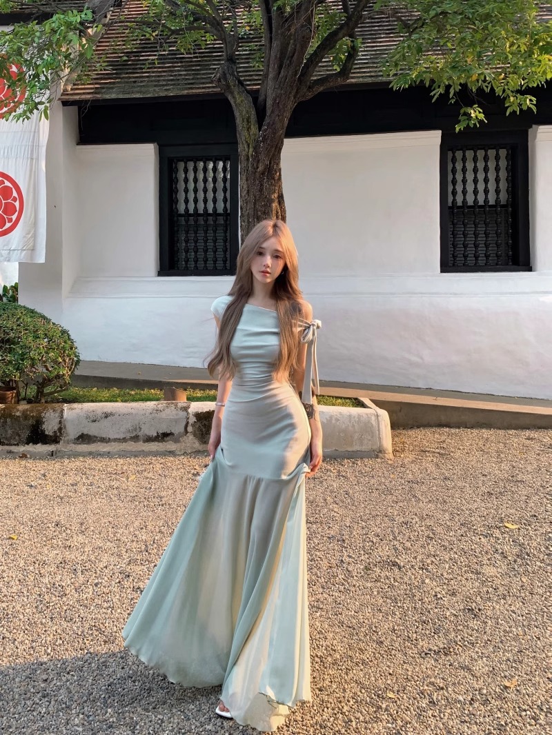 French Off-Shoulder Slanted Shoulder Green Dress for Women Summer 2025 New Style Small Tulle Fishtail Hip-Hugging Long Skirt