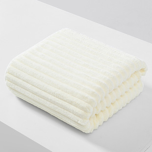 Cross-border Coral Fleece Bath Towel Pineapple Two-piece Set Thickened Soft Absorbent Beach Towel Bath Towel Wearing Bath Towel