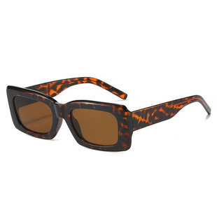 2025 cross-border new square sunglasses European and American simple large frame fashion sunglasses foreign trade light glasses for men and women