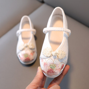 New Children's Old Beijing Cloth Shoes Girls' Embroidered Shoes Baby's Handmade Cloth Shoes Girls' Ancient Clothing Shoes Hanfu Children's Shoes