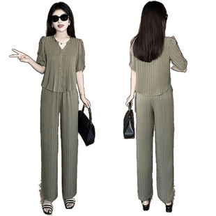 Fashionable Sportswear suit Women's 2025 Summer New Korean Style Casual Mother's Wear Slim Look Running Suit Two-Piece Fashionable Set