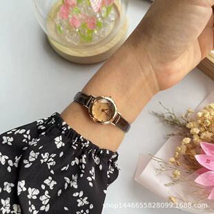 Simple compact mini temperament disc casual Joker temperament women's watch niche female student watch manufacturers wholesale goods