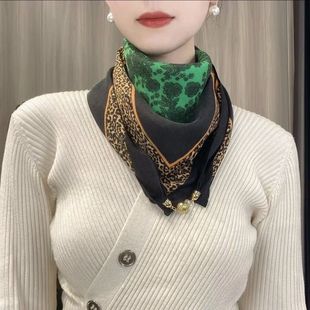 Autumn and winter New elegant all-match neck warm scarf Western style scarf scarf Korean style small golden ball magnetic buckle scarf
