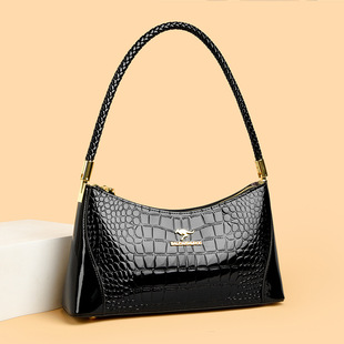Middle-aged Women's Bag 2025 New Patent Leather Gright Shoulder Crossbody Bag Shell Atmospheric Mother Bag Crocodile Pattern Handbag