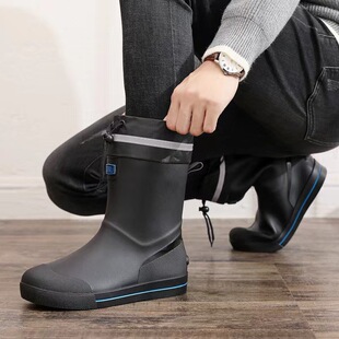 2025 new rain boots men's mid-calf non-slip soft bottom water shoes thickened fishing water boots warm short kitchen rubber shoes