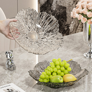 Cream Style Petal Fruit Plate with Bear Pattern High Color Value Fruit Plate Household Living Room Plastic Transparent Snack Tea Plate