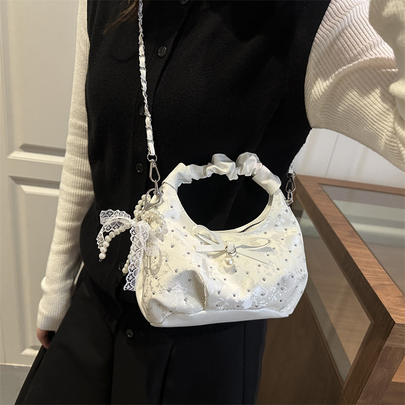 2026 New Fashionable Niche Pleated Crescent Handbag for Women, Versatile Pearl Decorated Chain Shoulder Bag for Commuter Use