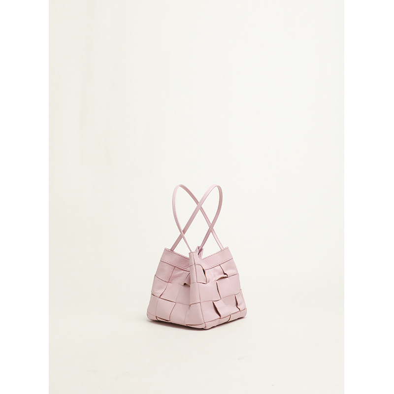 Cross-border niche design top-grain cowhide handbag, shoulder bag, crossbody bag, fashionable woven versatile bucket bag, transformable bag