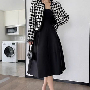 South Korea Dongdaemun Autumn and Winter New Vintage Hepburn Style Elegant Slim A- line Large Swing Dress Simple Fashion High Waist Umbrella