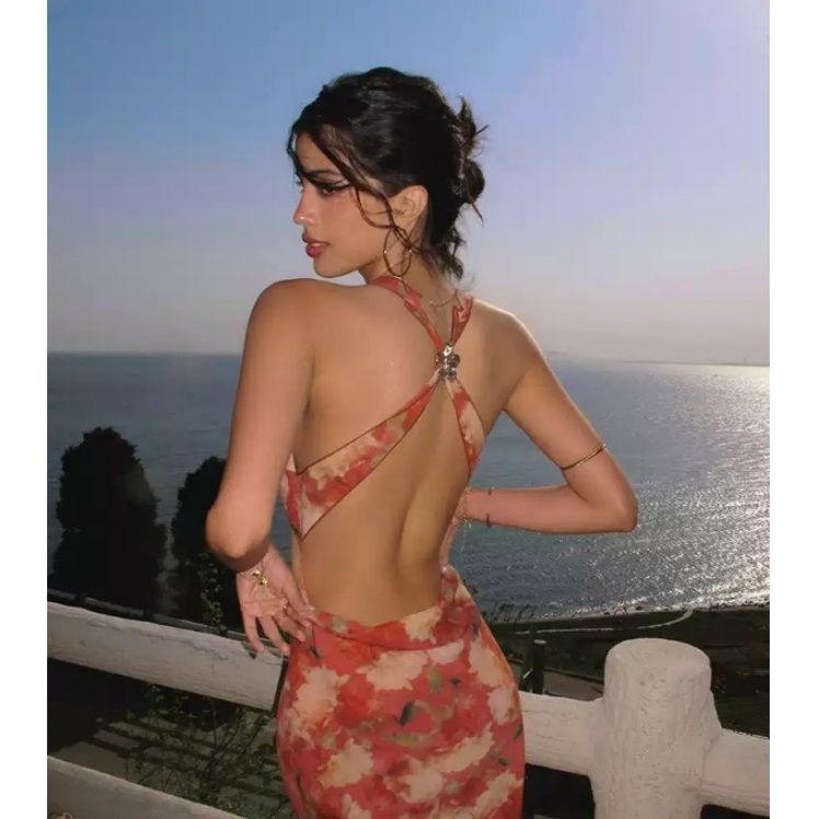 Thai-Style Spicy Girl Dress, Retro Floral Niche Design, Metal Flower Patchwork, Unique and Stunning Short Dress with Beautiful Back