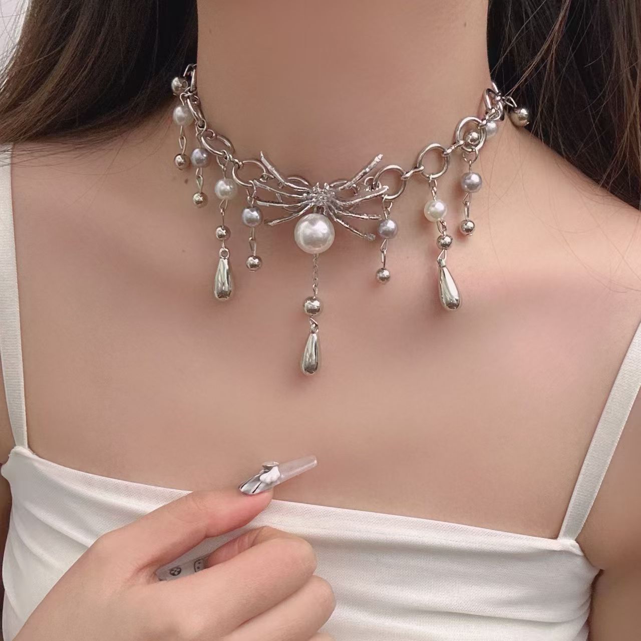 Super Fairy Cut Out Butterfly Multi-Layer Tassel Pendant Pearl Necklace Women's Accessible Luxury High-End Niche Stacked Clavicle Chain Trend