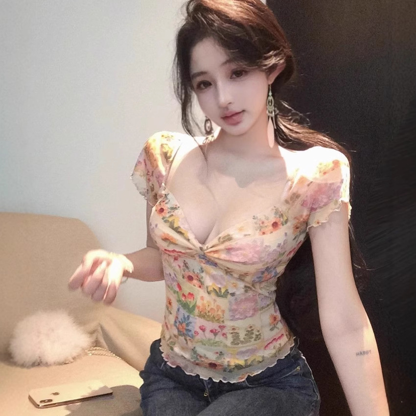 Sexy Off-Shoulder Pure Desire Low-Cut Floral Short-Sleeve T-Shirt for Women, Summer Hot Girl Fashion Short Versatile Base Top Women's T-Shirt