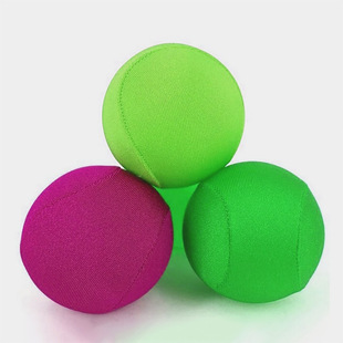 Factory supply TPR soft rubber material pericardium cloth ball water bounce floating dog pet training water sports