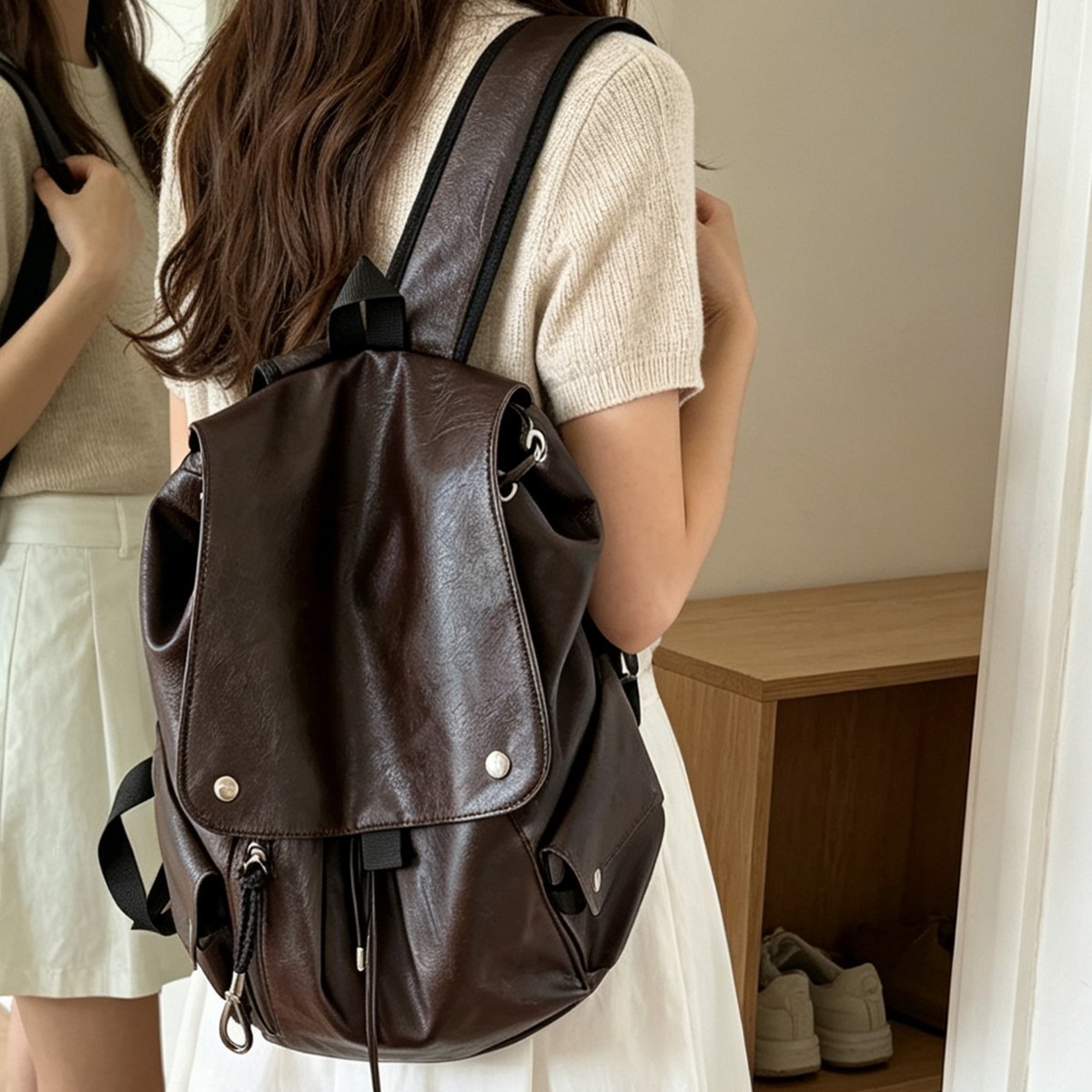 High-quality PU leather commuter laptop backpack for men, 2026 new model, lightweight travel large-capacity student backpack