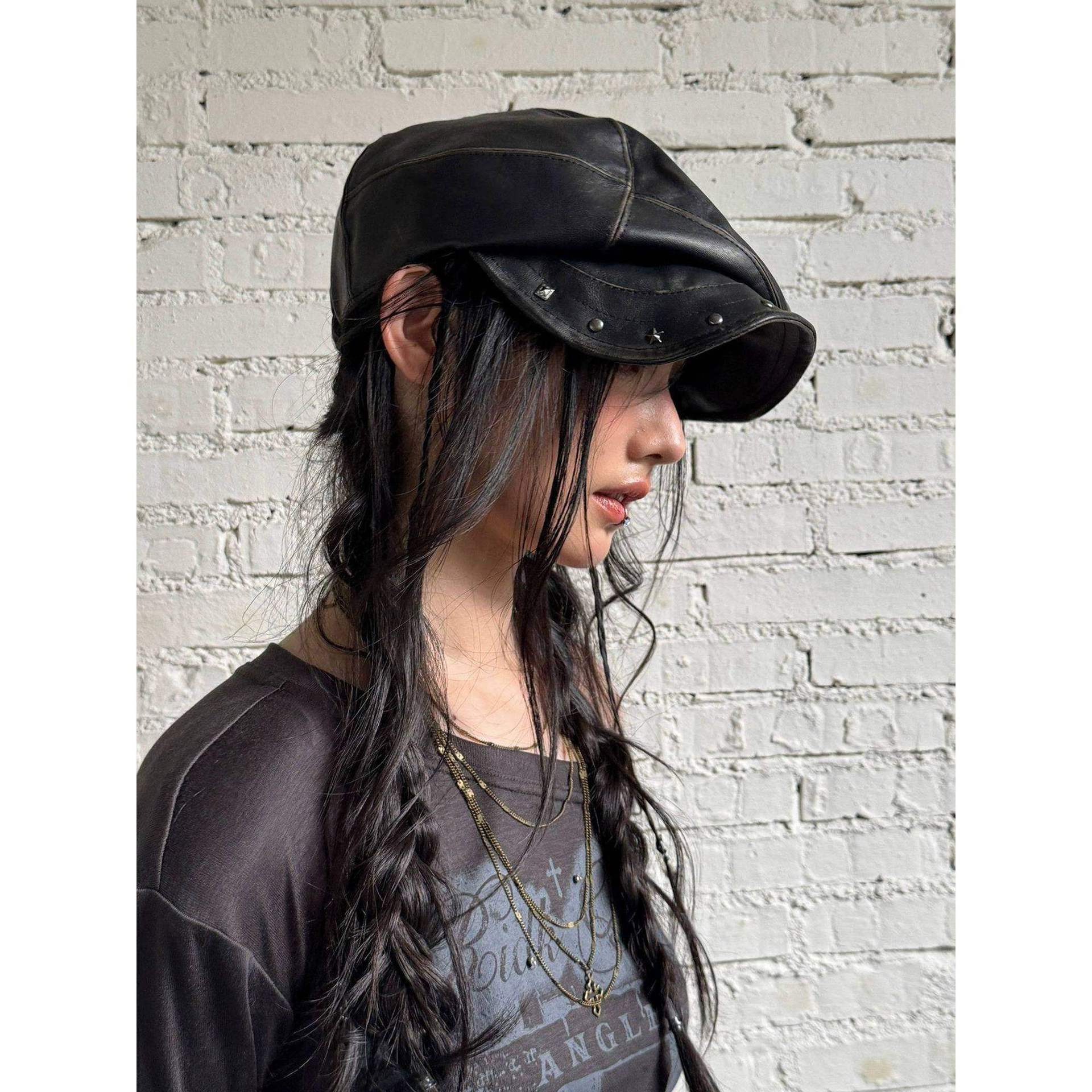 【New Product】Punk Style Metal Rivet Rhinestone Rebellious Forward Cap Beret Hat for Hot Girls in Autumn and Winter