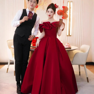 One-Shoulder Toast Dress Bride High-Level Satin 2025 New Engagement dress plus size Dress wine red