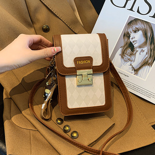 Fashionable Simple Shoulder Bag Casual Commuter Crossbody Bag 2023 Summer New Niche Trendy Crossbody Bag Small Square Bag