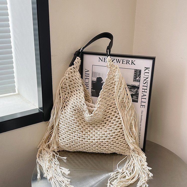 New woven straw bag, women's shoulder bag, mother-daughter bag, niche fashion women's bag, handmade tassel tote bag