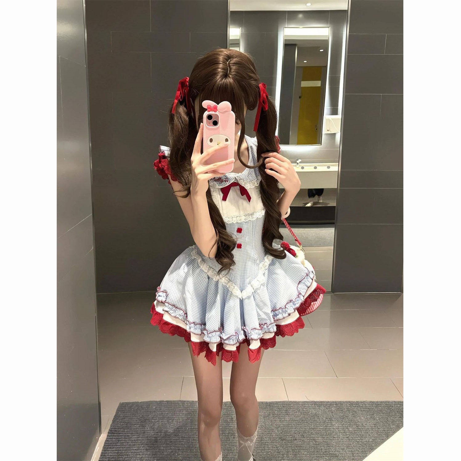 Summer Niche Cute and Sweet Style Dress for Women, Waist-Cinching, Slimming, with Lace Patchwork, Small Flutter Sleeves, Bow, Short Dress
