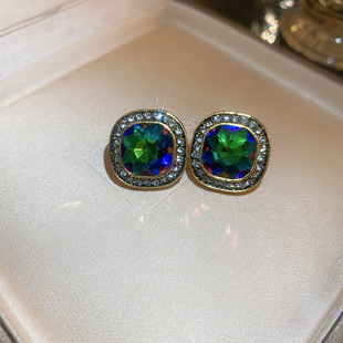 Ins cold style simple light luxury high-end feeling ear buckle temperament geometric earrings female online celebrity retro ear jewelry wholesale