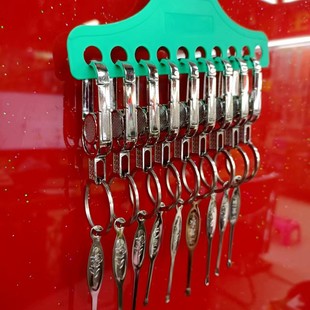 Factory Direct metal key chain with ear spoon hanging card key chain wholesale two yuan store supply