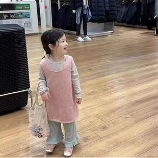 Children's clothing 2024 spring Korean style girls' knitted vest long wool Western style line vest sweet camisole dress