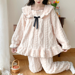 Autumn and Winter jacquard velvet warm pajamas princess style girl sweet home wear can be worn outside coral velvet twist velvet suit