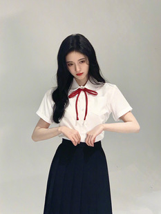 Ju Jingyi та же летняя белая рубашка jk с короткими рукавами