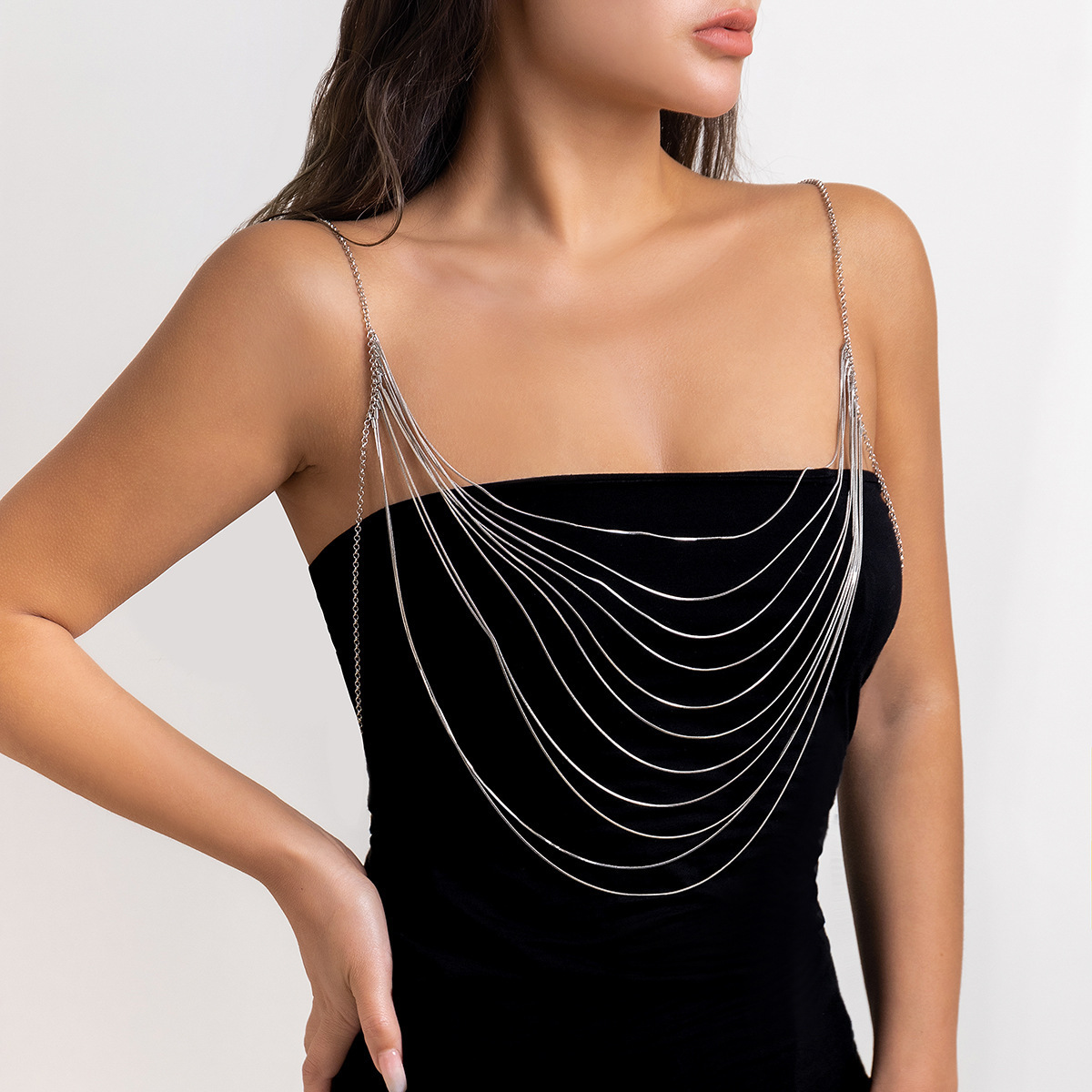 European and American Cross-Border Jewelry, Fashionable and Sexy Metal Snake Bone Chain Chest Chain, Creative Geometric Tassel Body Chain for Women