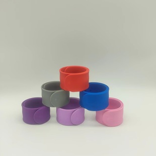 Pat with silicone pop ring light body monochrome children pop with pop bracelet cross-border hot wholesale