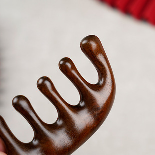 Tiktok little red book expert for thickened upgraded massage comb Meridian scalp Golden sandalwood wooden comb wholesale