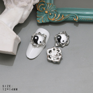 Devil's Eye dark niche nail jewelry three-dimensional cat's eye beads metal nail decoration Halloween