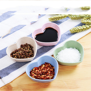 Creative Wheat Straw Small Dish Leaf Dish Household Heart-shaped Seasoning Dish Soy Sauce Vinegar Dish Japanese-style Dish