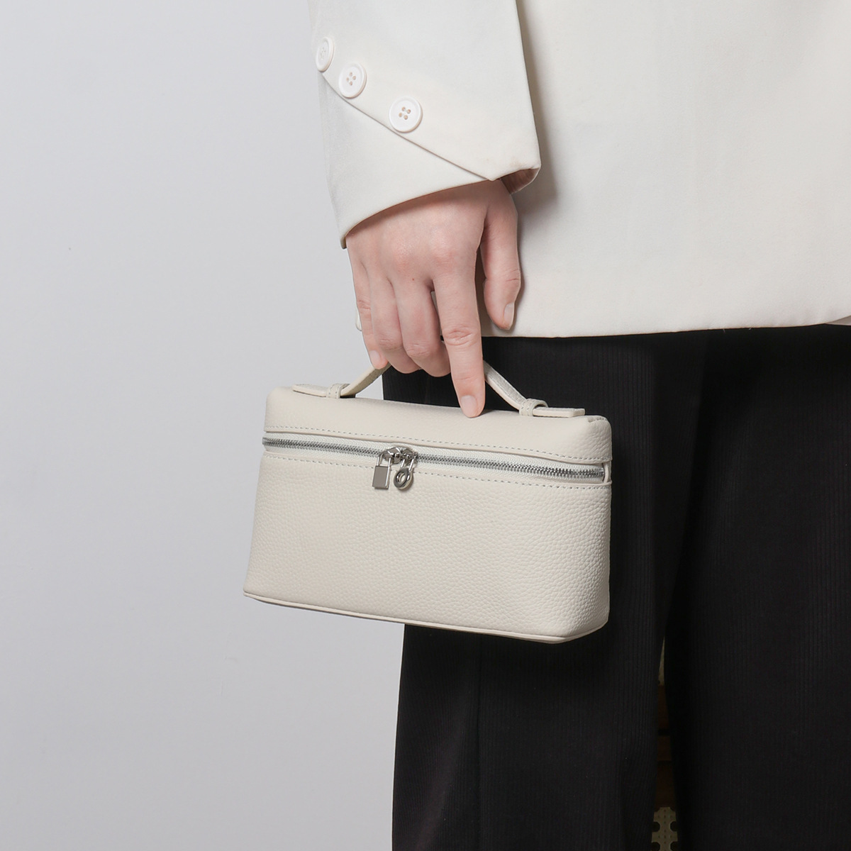 Top-grain cowhide LP19 lunchbox bag, genuine leather women's bag, 2026 new style, white handbag, small crossbody phone bag.