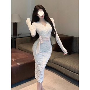 Pure Spice Girl V-neck Long-sleeved dress Women's Autumn and Winter New Slim-fit Slimming Lace Hip Skirt Mid-length Skirt