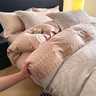 Cotton three-layer yarn-dyed jacquard four-piece set new simple high-end feeling quilt cover sheet factory wholesale trade