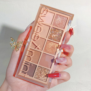 Макияж Sweet mint Десять цветных теней для век