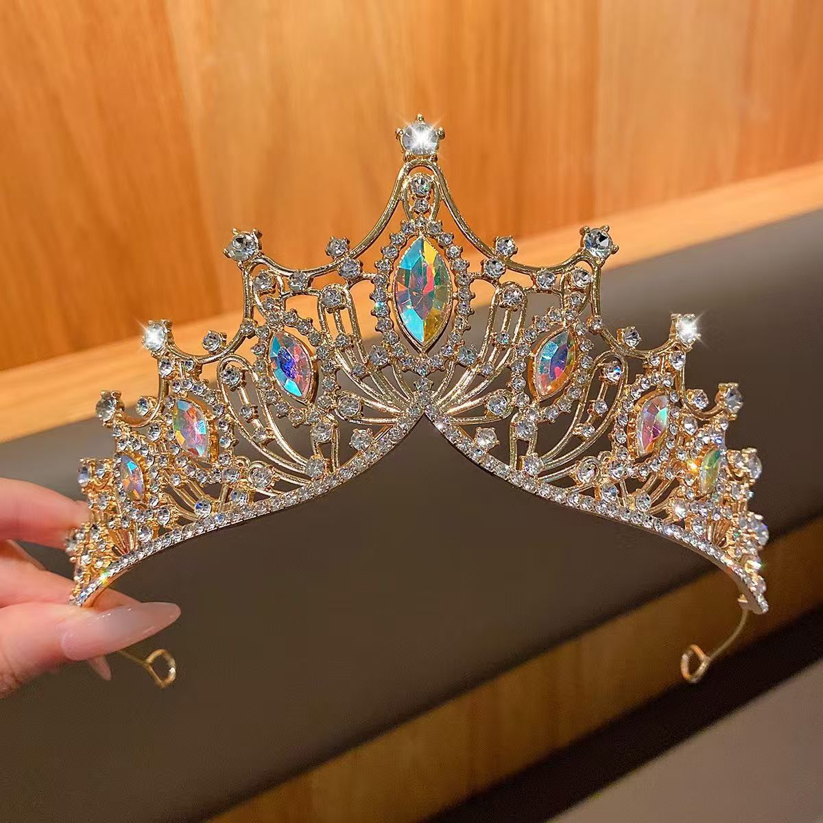 New Princess Kidsren's Crown Tiara Classy Crystal Headband Girls Headband Girl Birthday Majestic Crown Headband
