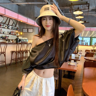 Real Shot of 2025 New Summer Style Bubble Satin Design Slanted Shoulder Tops for Women, New Summer Style Loose and Versatile Tops