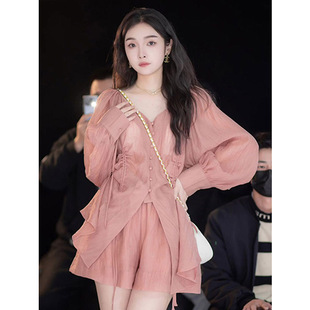 Summer Clothes for Small People, Street Style, Age-Reducing Fashion, High-End Style, Pink Shirt and Shorts Suit for Women