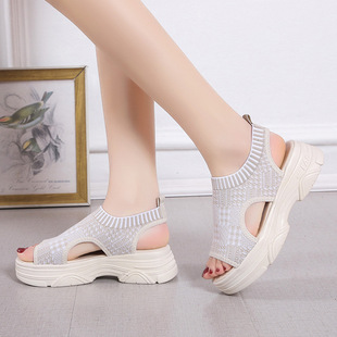 Beach Sandals Women's Outer Wear 2023 New Arrival Soft Bottom All-Match Summer Casual Fashionable Flat Sandals for Women Flying Woven
